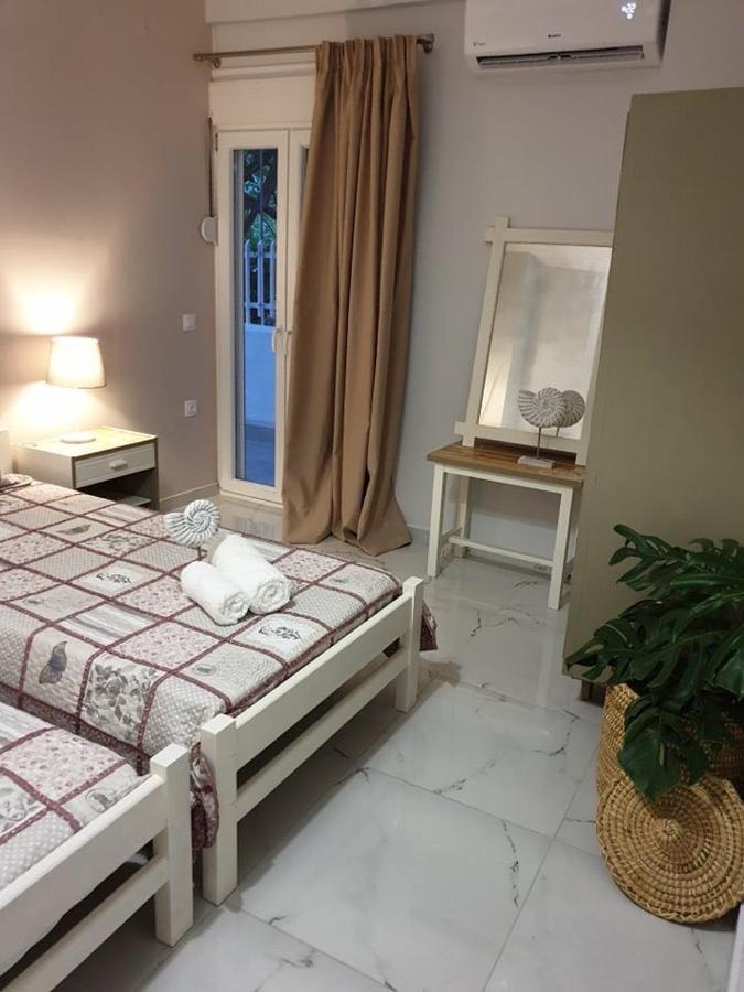 Eytyhias Yard Apartments In Poros Poros Town Buitenkant foto