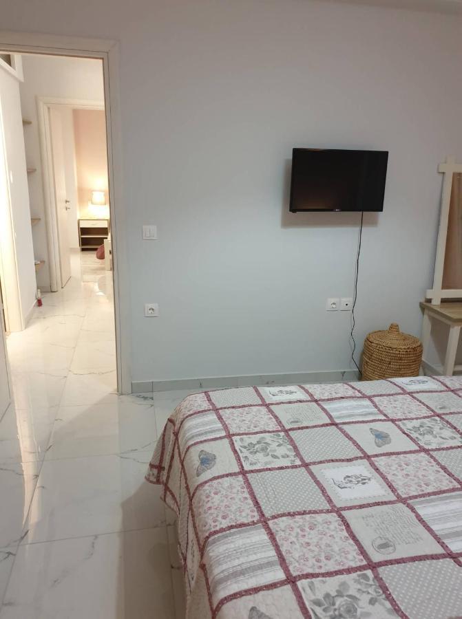 Eytyhias Yard Apartments In Poros Poros Town Buitenkant foto