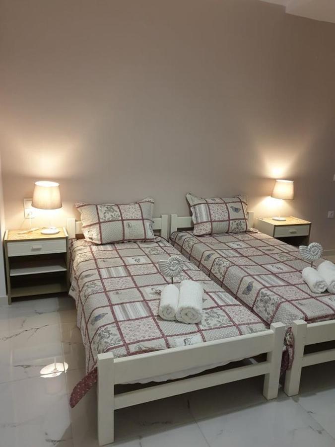 Eytyhias Yard Apartments In Poros Poros Town Buitenkant foto