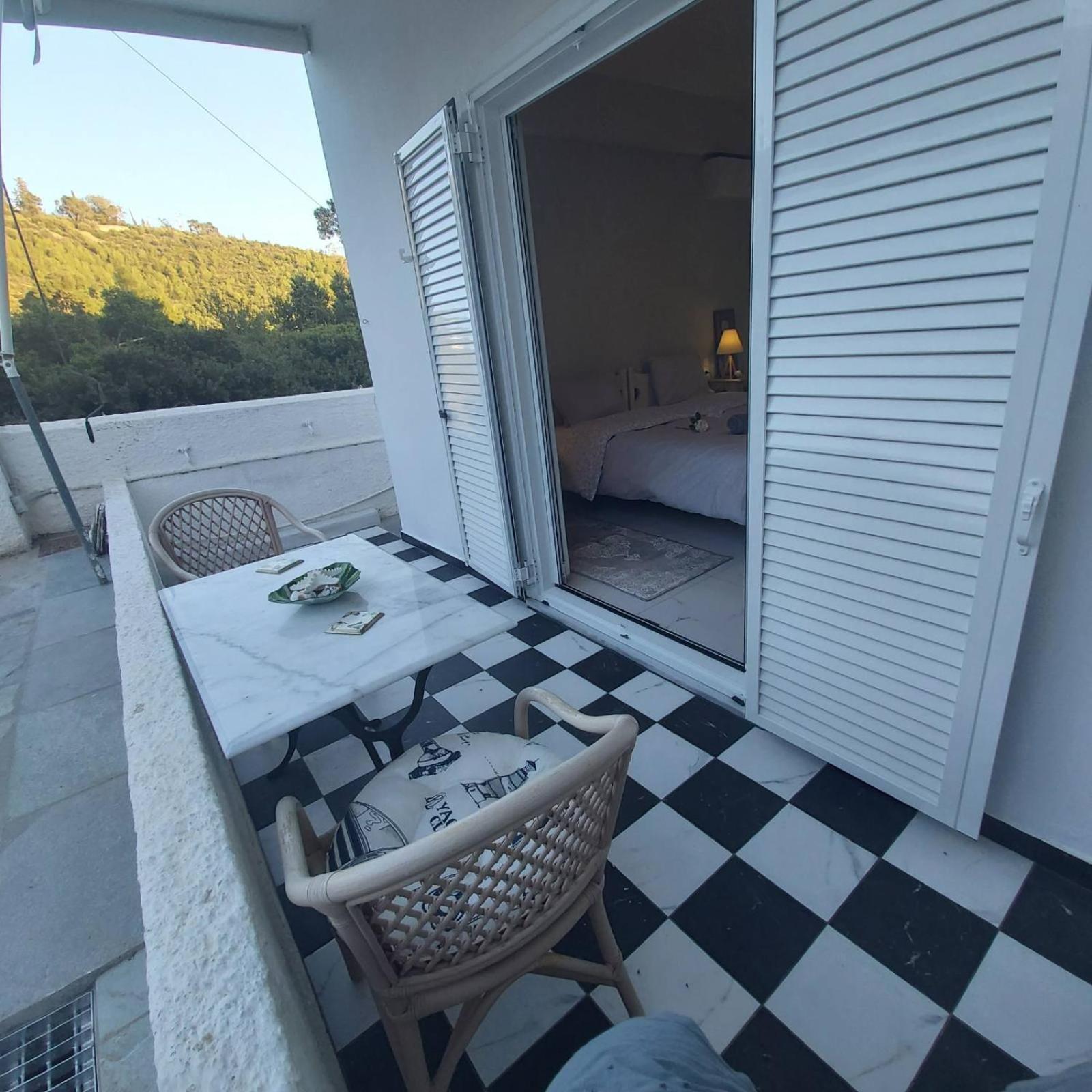 Eytyhias Yard Apartments In Poros Poros Town Buitenkant foto