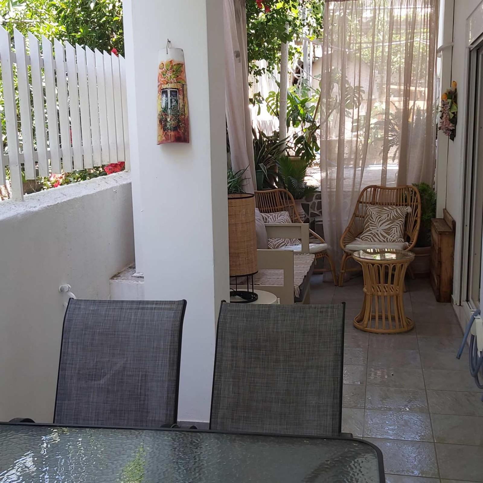 Eytyhias Yard Apartments In Poros Poros Town Buitenkant foto